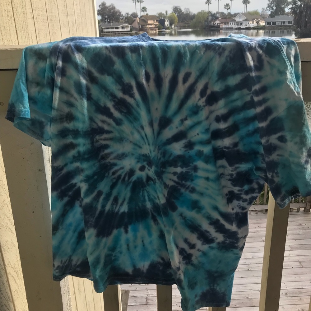 The Dye tee